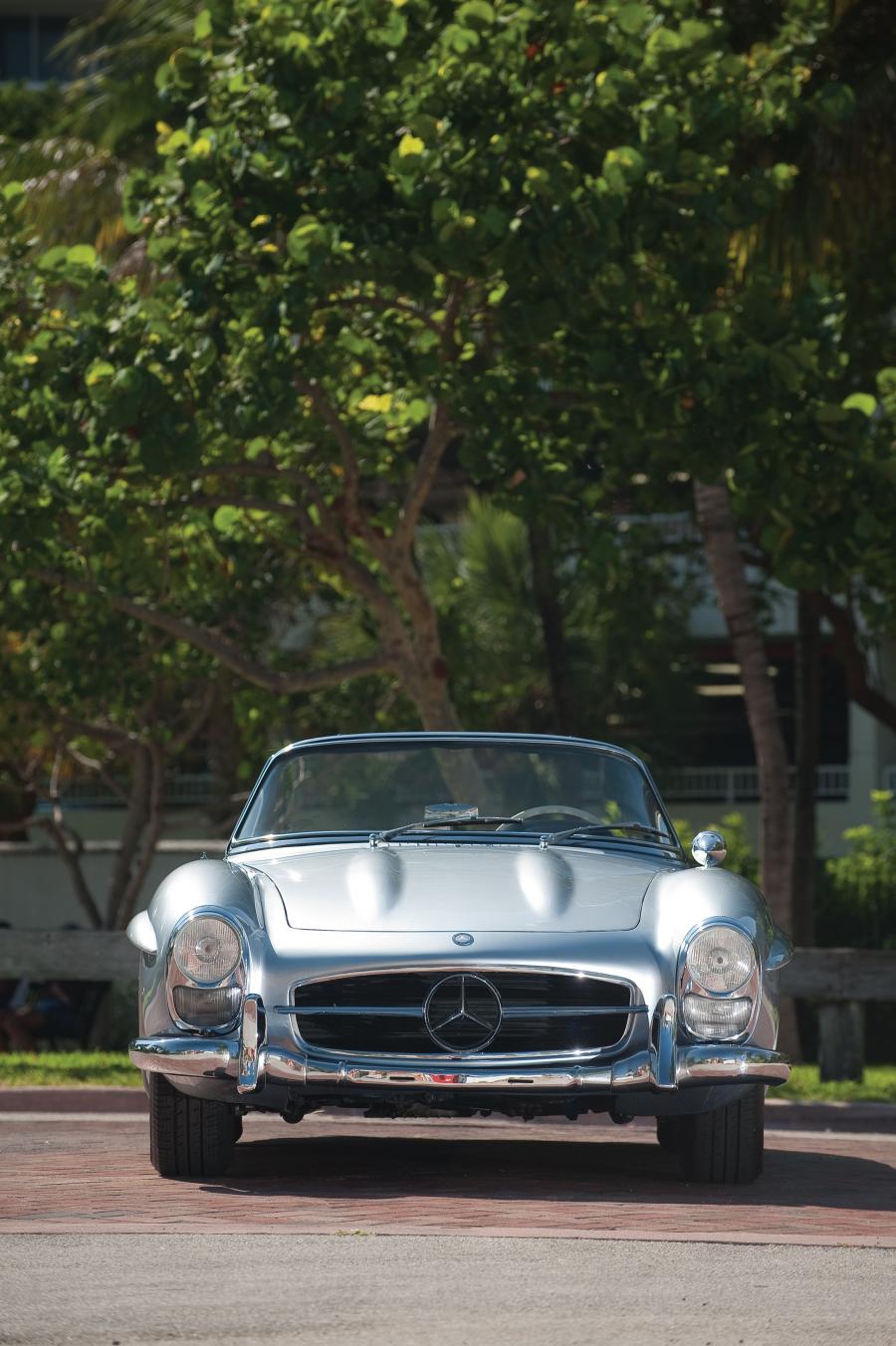 Mercedes-Benz 300 SL Roadster 1961 года  (фото 7 из 30)